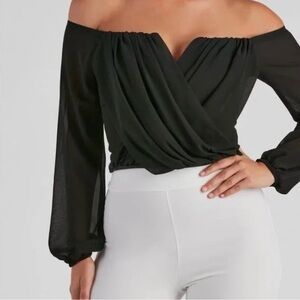 New Guess Chic Off-Shoulder Black Blouse size XS